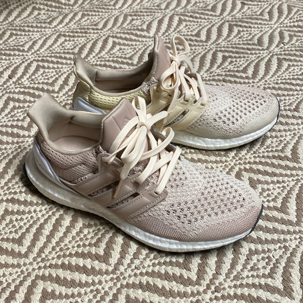 Adidas ultra boost womens size 6 shoes